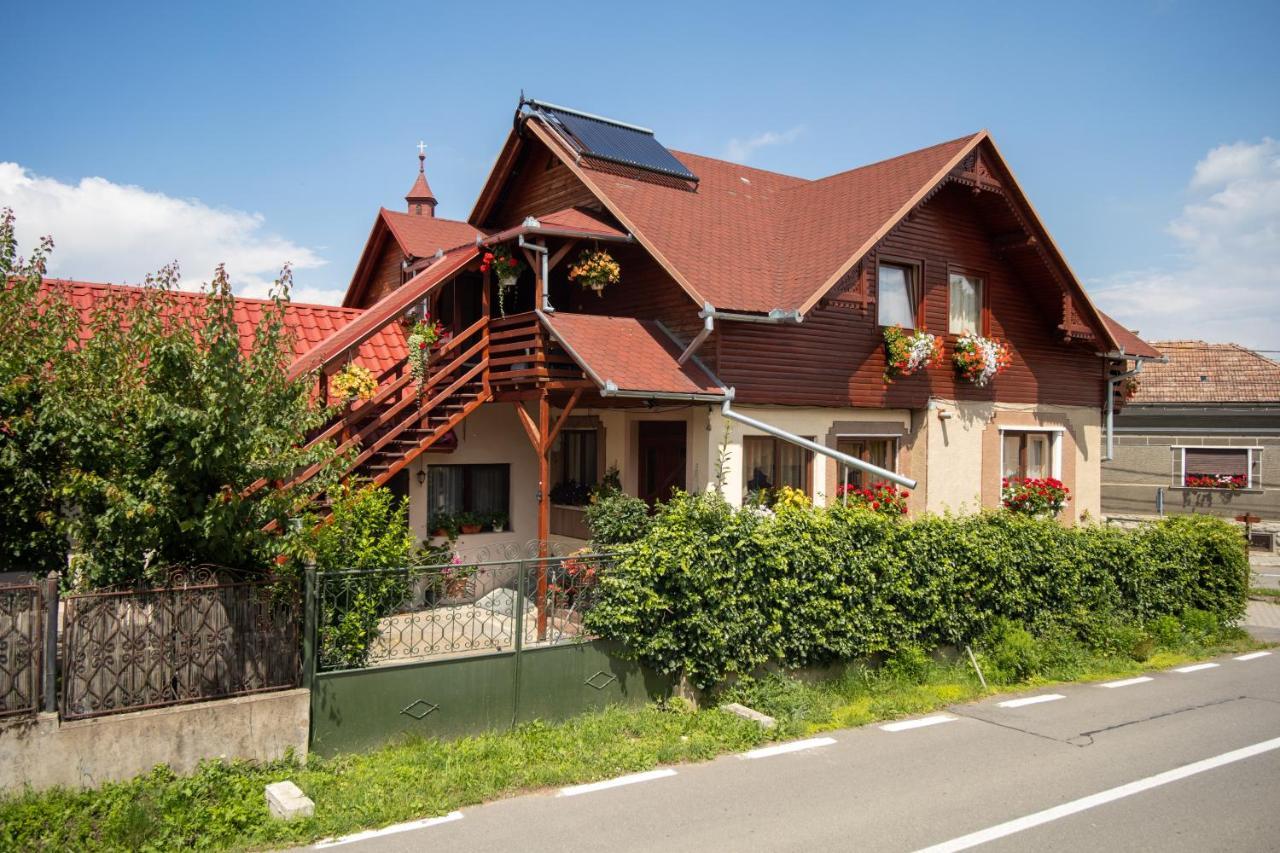 Pensiune Saroklak Sîncraiu Exterior foto